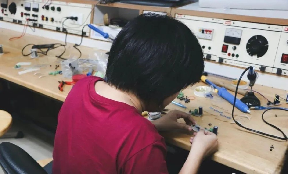 女生适合做硬件工程师吗?几位女工程师的亲身经历