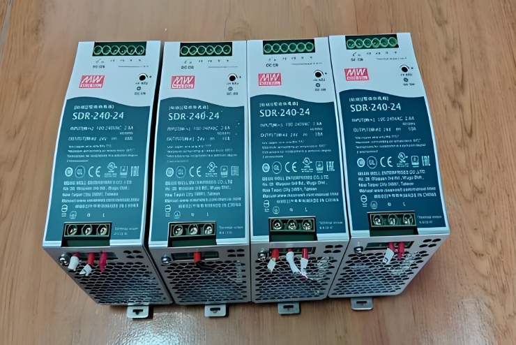 明纬导轨式电源精准适配满足多样工业需求